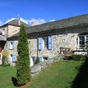 Hébergement de vacances La Parenthese Insolite, Saint-Hostien